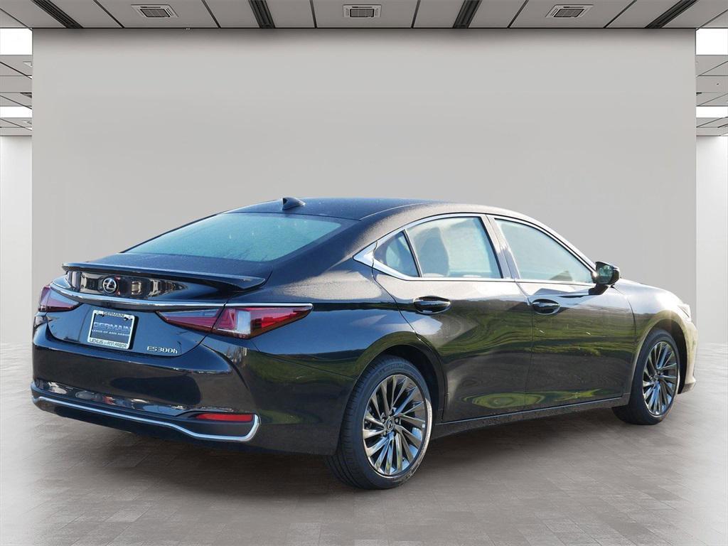 new 2025 Lexus ES 300h car, priced at $52,437