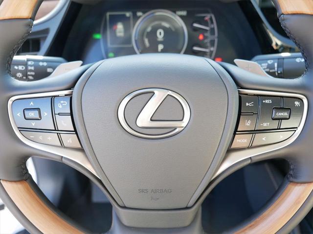 new 2025 Lexus ES 300h car, priced at $54,575