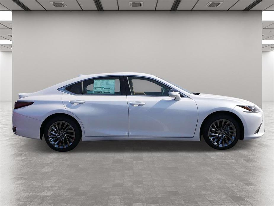 new 2024 Lexus ES 300h car, priced at $53,081