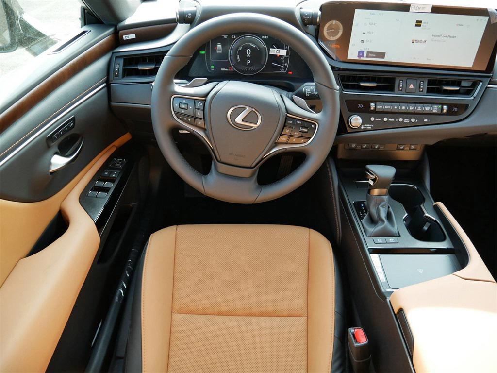 new 2025 Lexus ES 300h car, priced at $51,574