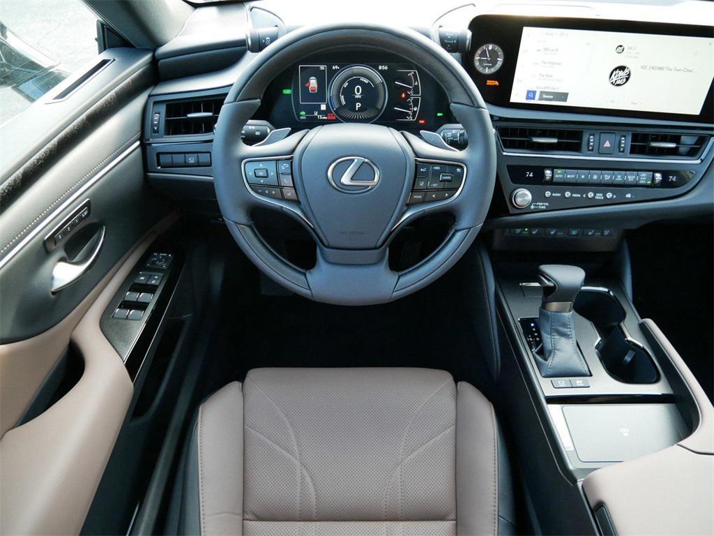 new 2025 Lexus ES 300h car, priced at $52,407