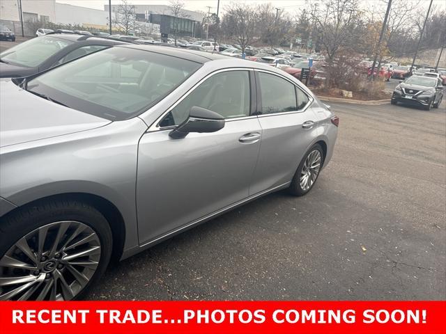 used 2022 Lexus ES 350 car, priced at $45,999