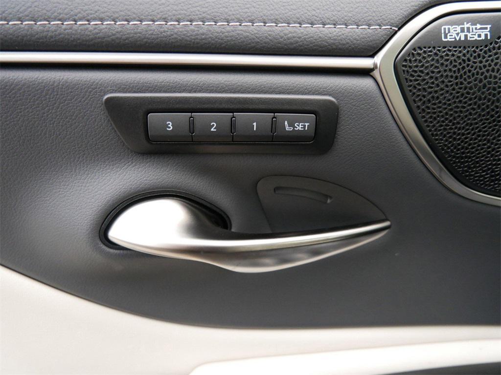 new 2025 Lexus ES 300h car, priced at $55,309