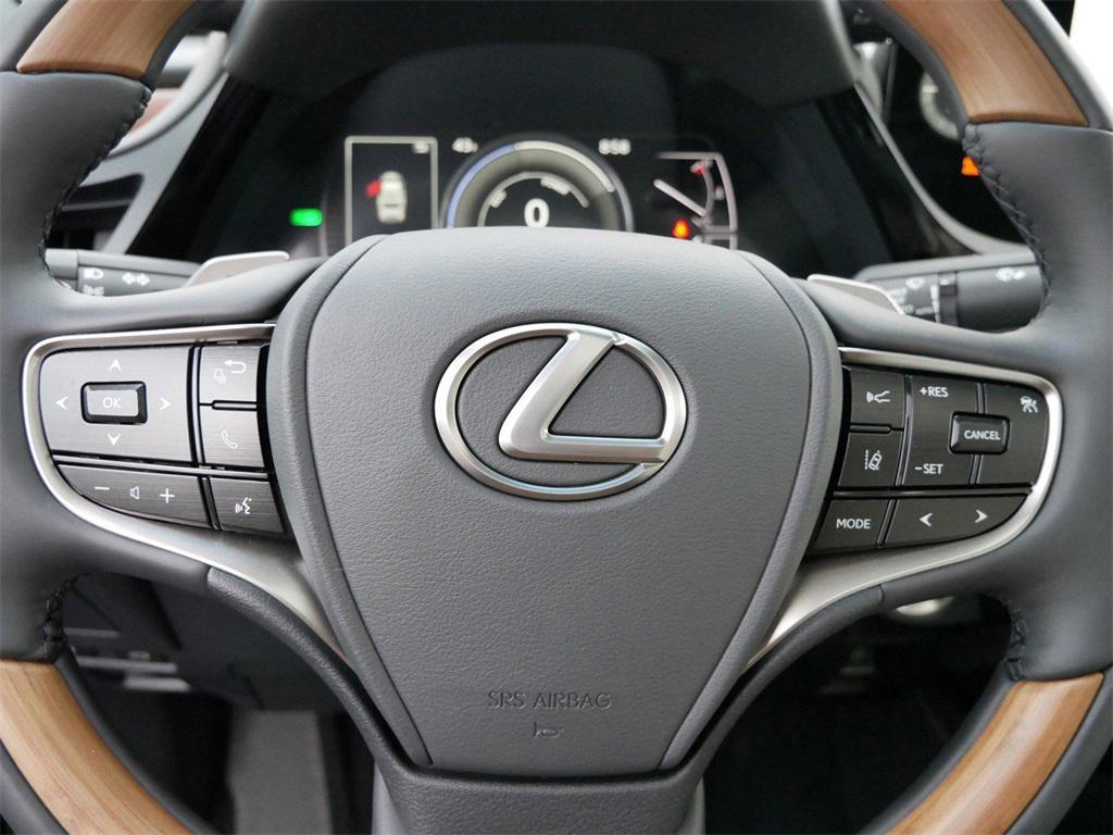 new 2025 Lexus ES 300h car, priced at $55,309
