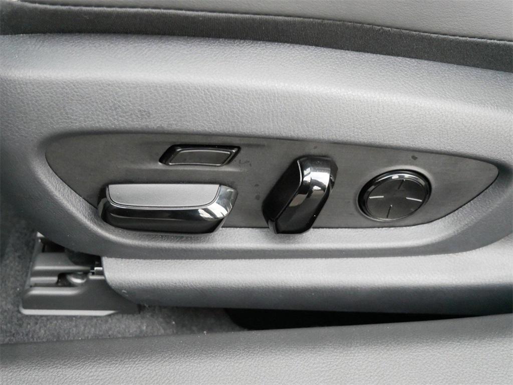 new 2025 Lexus ES 300h car, priced at $55,309