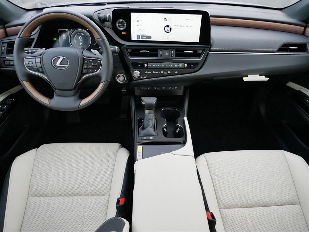new 2025 Lexus ES 300h car, priced at $55,309