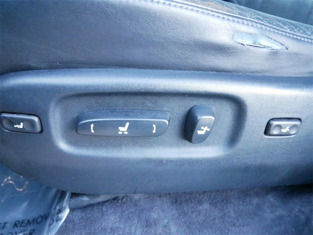 used 2016 Lexus LX 570 car, priced at $39,999