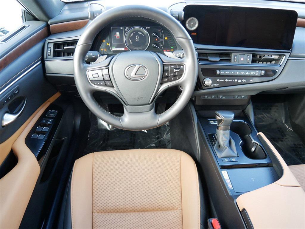 used 2024 Lexus ES 300h car, priced at $42,999
