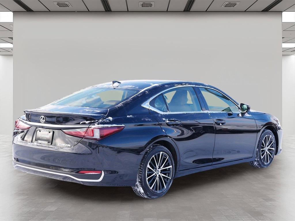 used 2024 Lexus ES 300h car, priced at $42,999