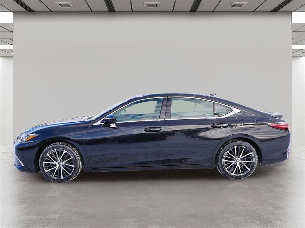 used 2024 Lexus ES 300h car, priced at $42,999