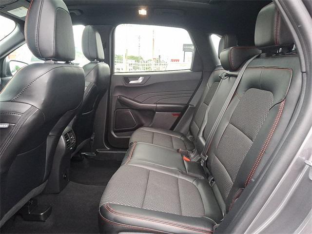 used 2023 Ford Escape car, priced at $25,662