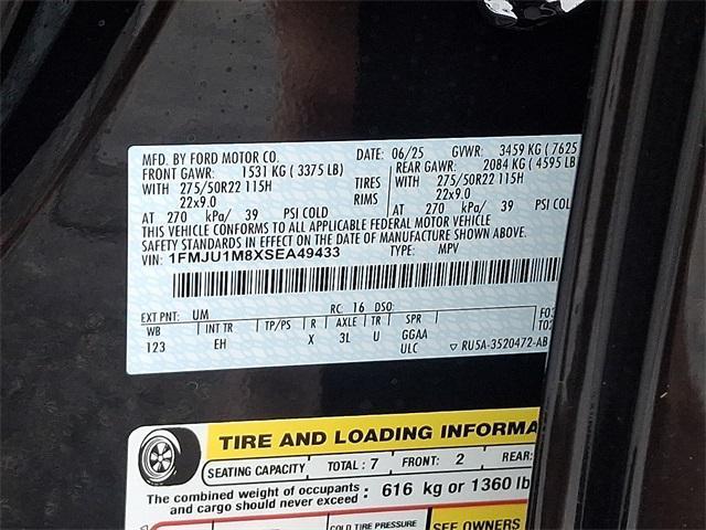 new 2025 Ford Expedition car, priced at $80,515