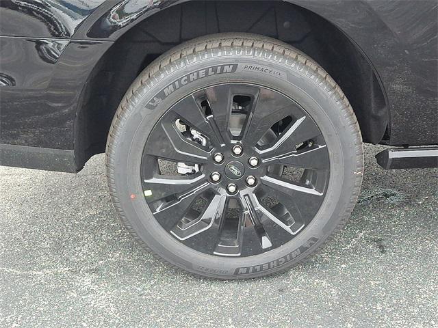 new 2025 Ford Expedition car, priced at $80,515