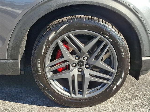 used 2025 Ford Explorer car, priced at $43,794