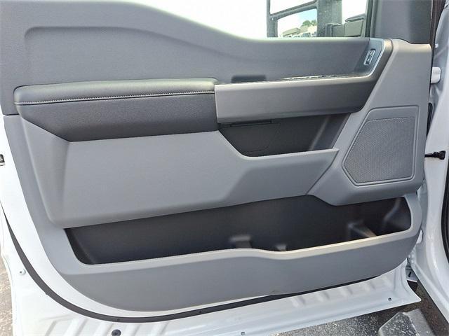 new 2025 Ford F-250 car, priced at $59,662