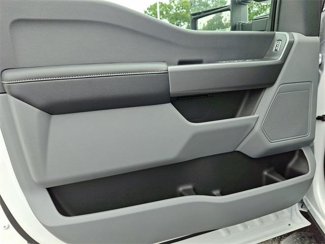 new 2025 Ford F-350 car, priced at $72,995