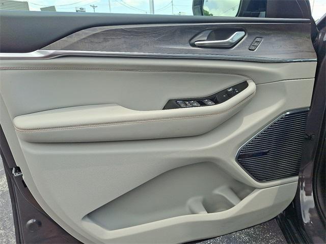 used 2023 Jeep Grand Cherokee car, priced at $42,497