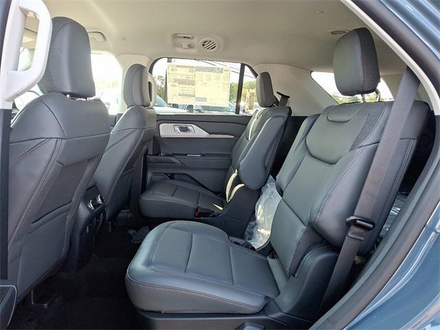 new 2025 Ford Explorer car, priced at $46,571
