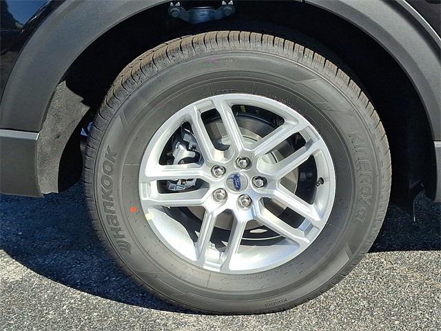 new 2025 Ford Explorer car, priced at $40,161