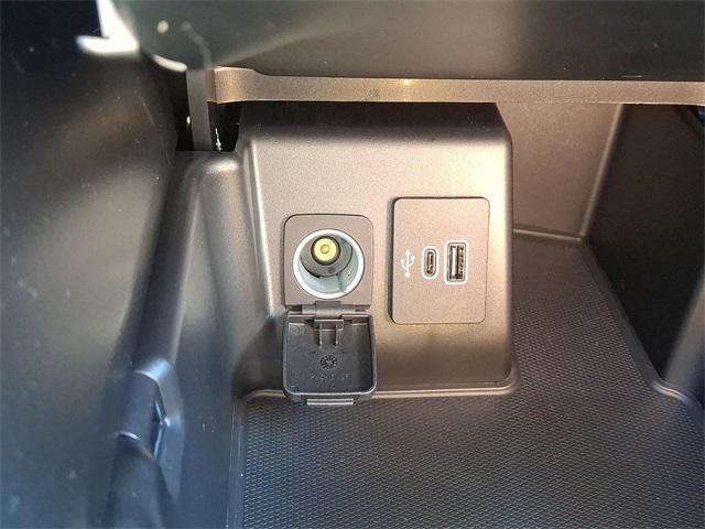 new 2025 Ford Explorer car, priced at $40,161