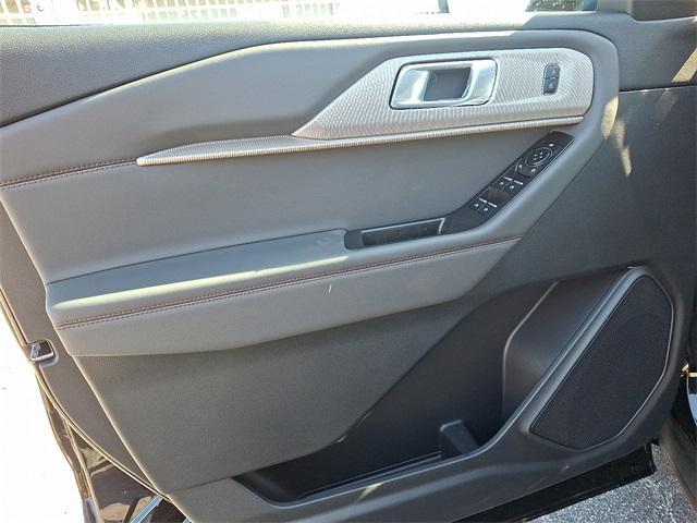 new 2025 Ford Explorer car, priced at $40,161