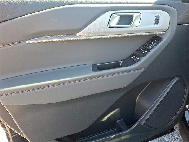 new 2025 Ford Explorer car, priced at $46,101
