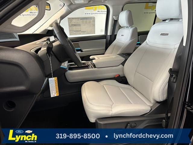 new 2025 Ford Expedition car, priced at $77,442