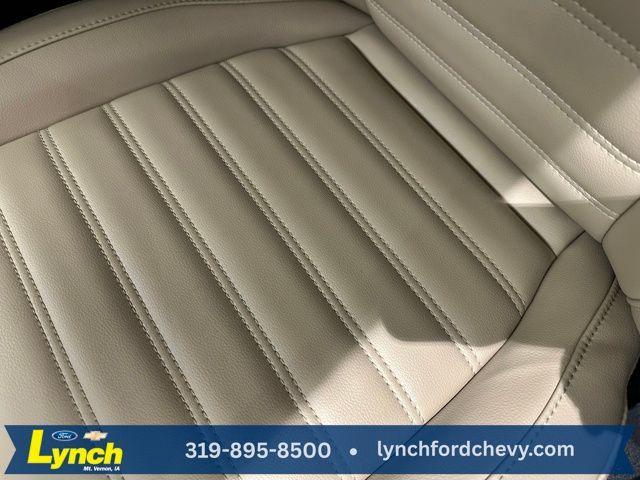 used 2024 Ford Edge car, priced at $29,000