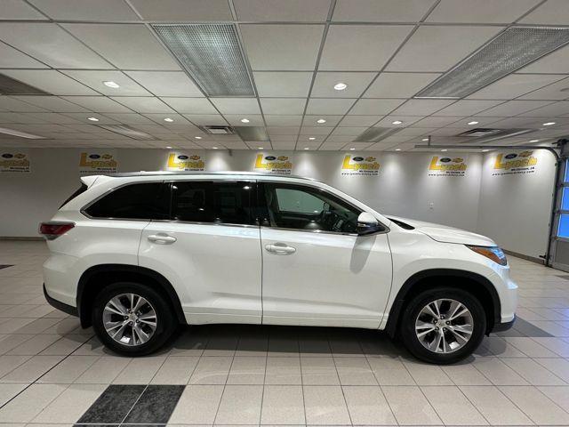 used 2015 Toyota Highlander car, priced at $13,000