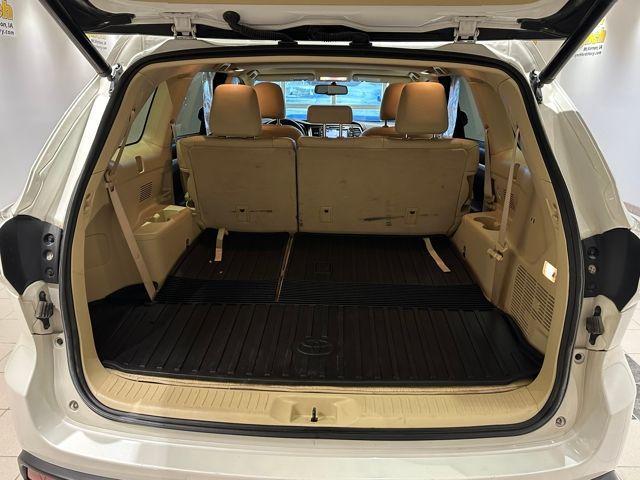 used 2015 Toyota Highlander car, priced at $13,000