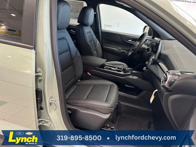 new 2026 Chevrolet Equinox car, priced at $33,994