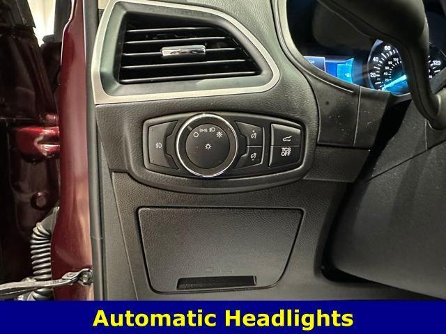 used 2022 Ford Edge car, priced at $30,000