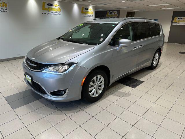 used 2019 Chrysler Pacifica car, priced at $11,000