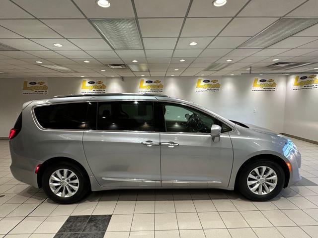 used 2019 Chrysler Pacifica car, priced at $11,000
