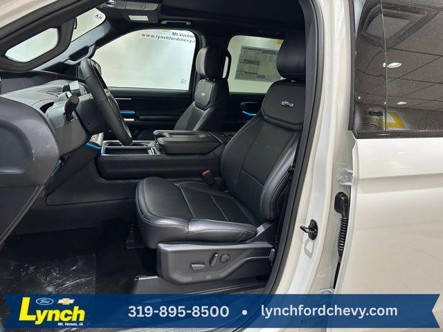 new 2025 Ford Expedition car, priced at $78,911