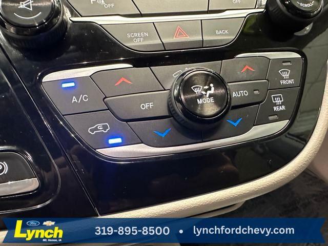 used 2017 Chrysler Pacifica car, priced at $13,000