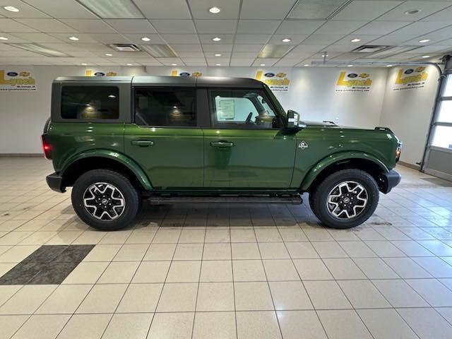 new 2024 Ford Bronco car, priced at $52,877