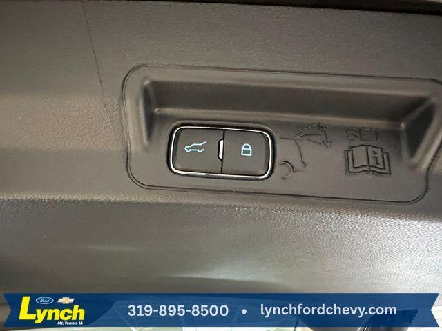 new 2025 Ford Explorer car, priced at $47,272