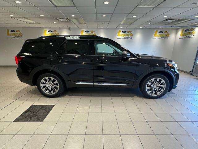 new 2025 Ford Explorer car, priced at $47,272