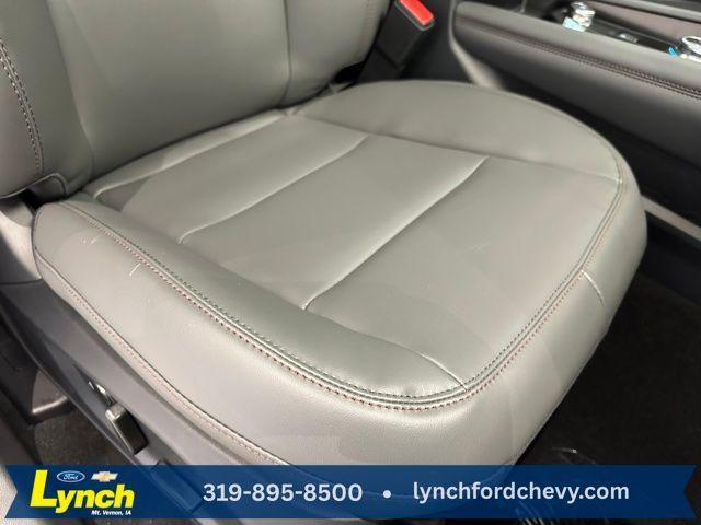 new 2025 Ford Explorer car, priced at $47,272