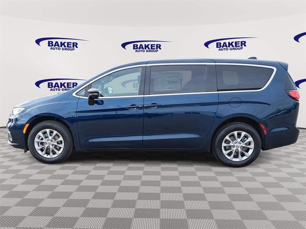 new 2025 Chrysler Pacifica car, priced at $46,810