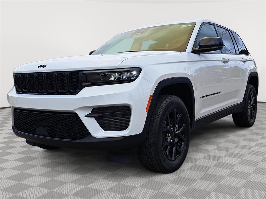 new 2024 Jeep Grand Cherokee car, priced at $41,945