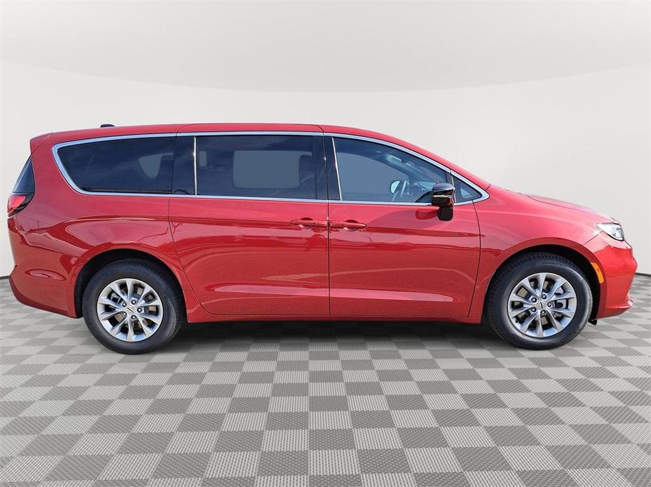 new 2025 Chrysler Pacifica car, priced at $45,635