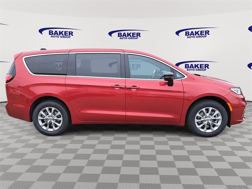 new 2025 Chrysler Pacifica car, priced at $43,249