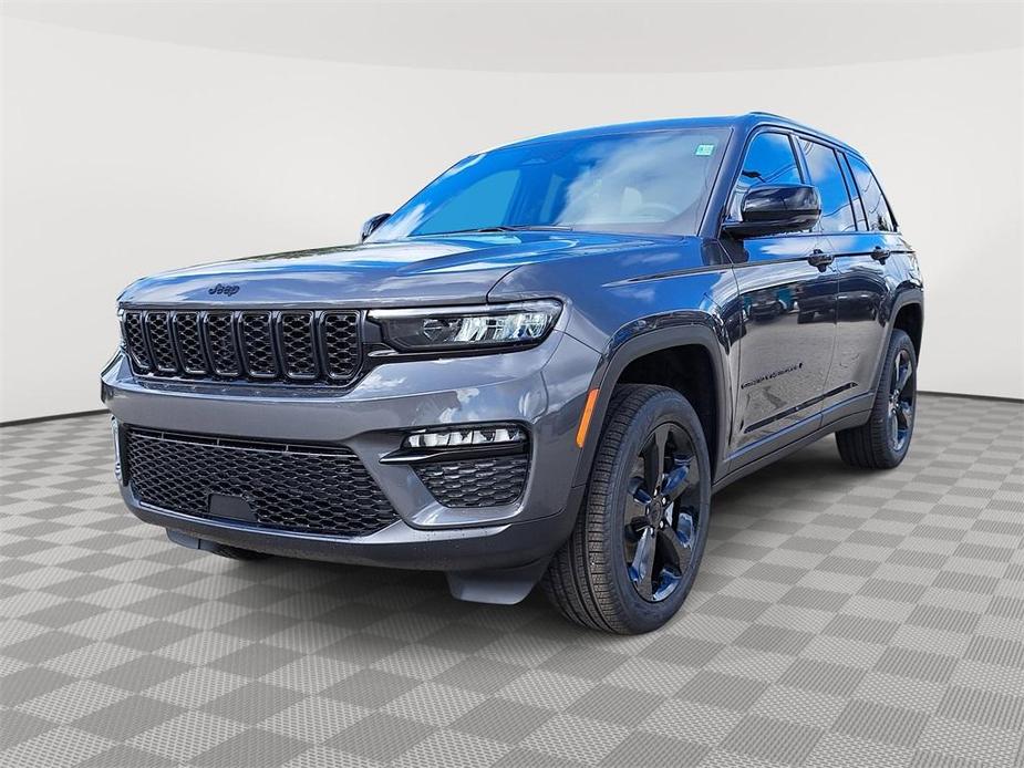 new 2025 Jeep Grand Cherokee car, priced at $52,030