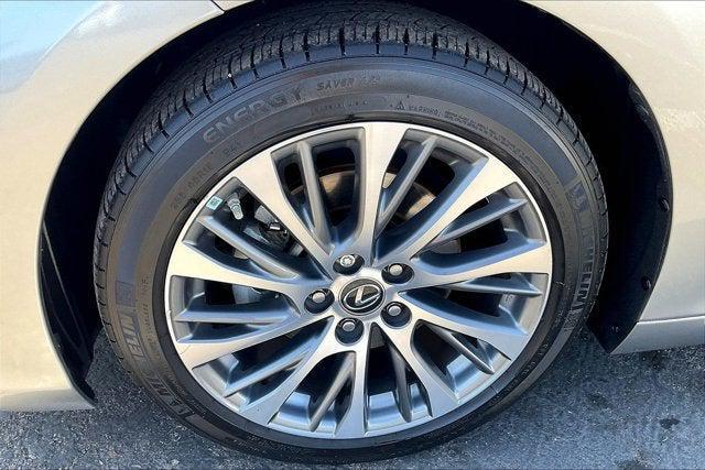used 2020 Lexus ES 350 car, priced at $30,612