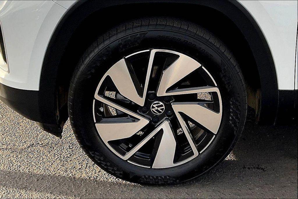 used 2024 Volkswagen Atlas car, priced at $30,612