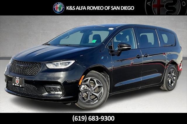 used 2022 Chrysler Pacifica Hybrid car, priced at $22,999