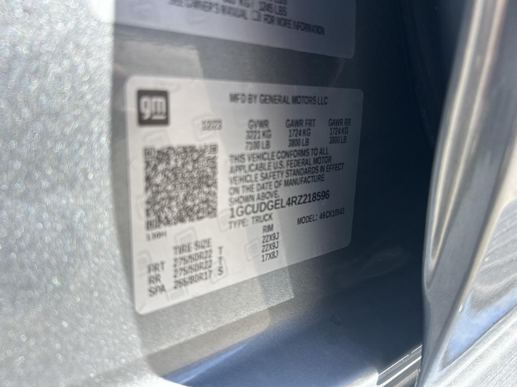 used 2024 Chevrolet Silverado 1500 car, priced at $52,995