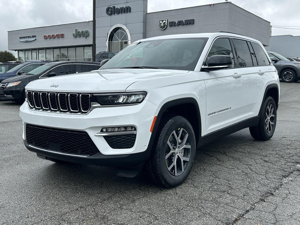 new 2025 Jeep Grand Cherokee car, priced at $41,835